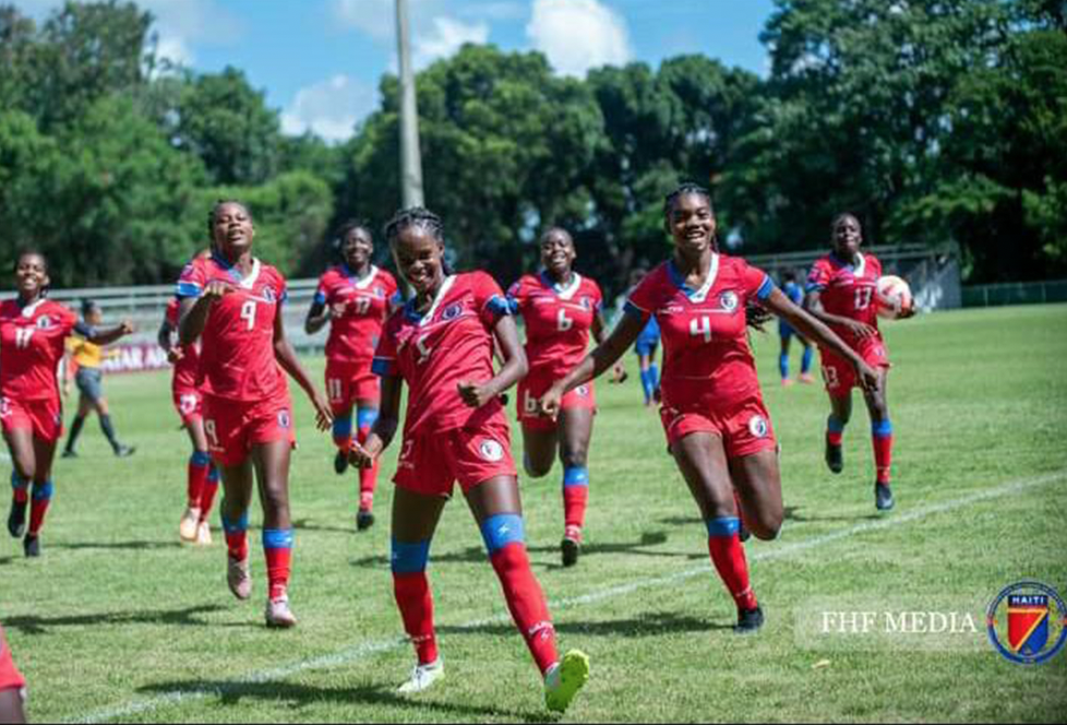 Haïti écrase la Barbade et prend la tête de son groupe